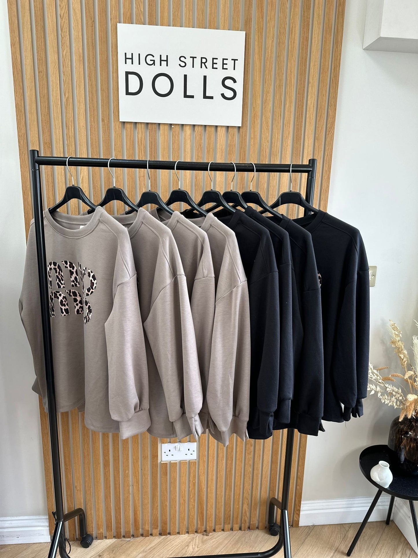 Megan sweatshirt with Leopard Print Logo