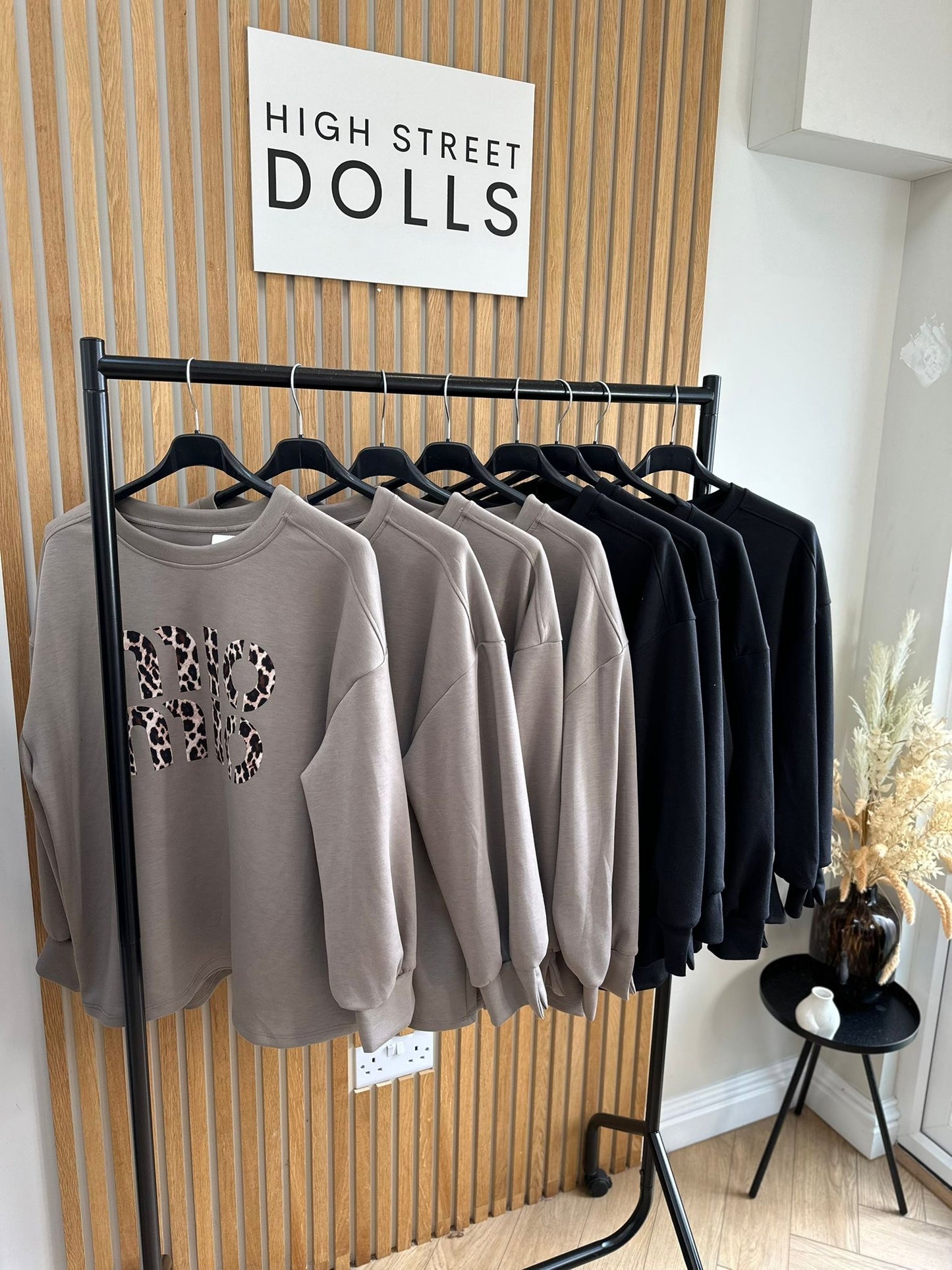 Megan sweatshirt with Leopard Print Logo