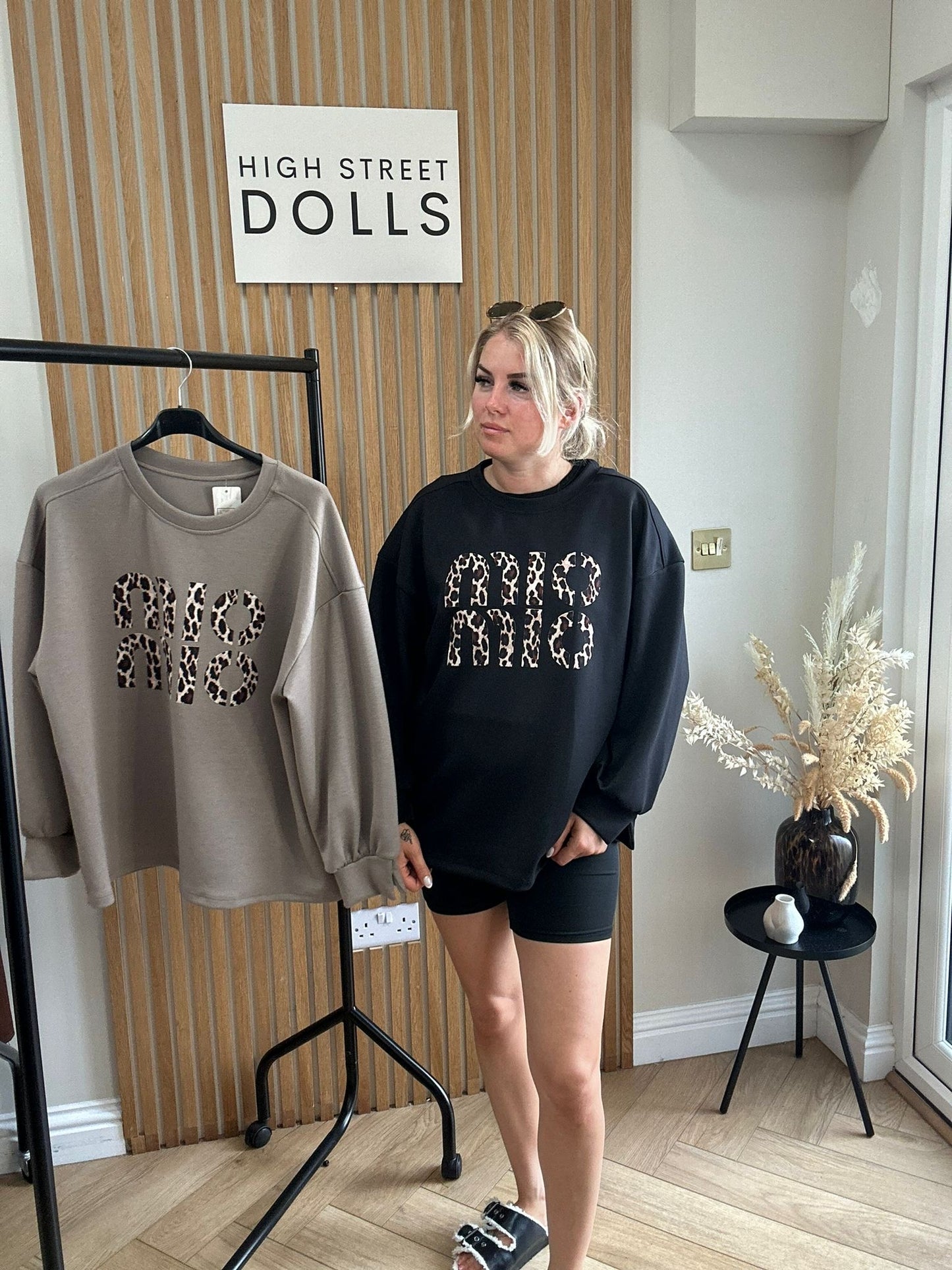 Megan sweatshirt with Leopard Print Logo