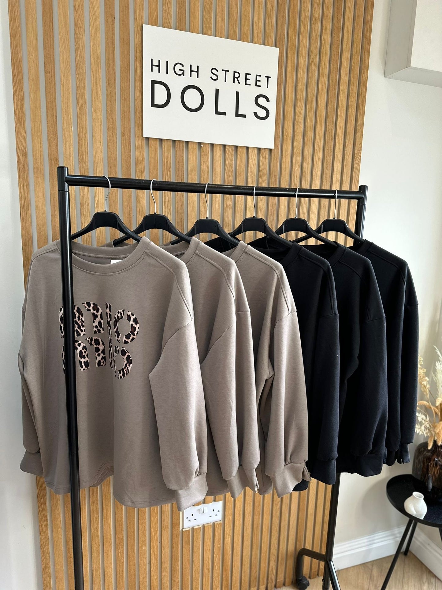 Megan sweatshirt with Leopard Print Logo