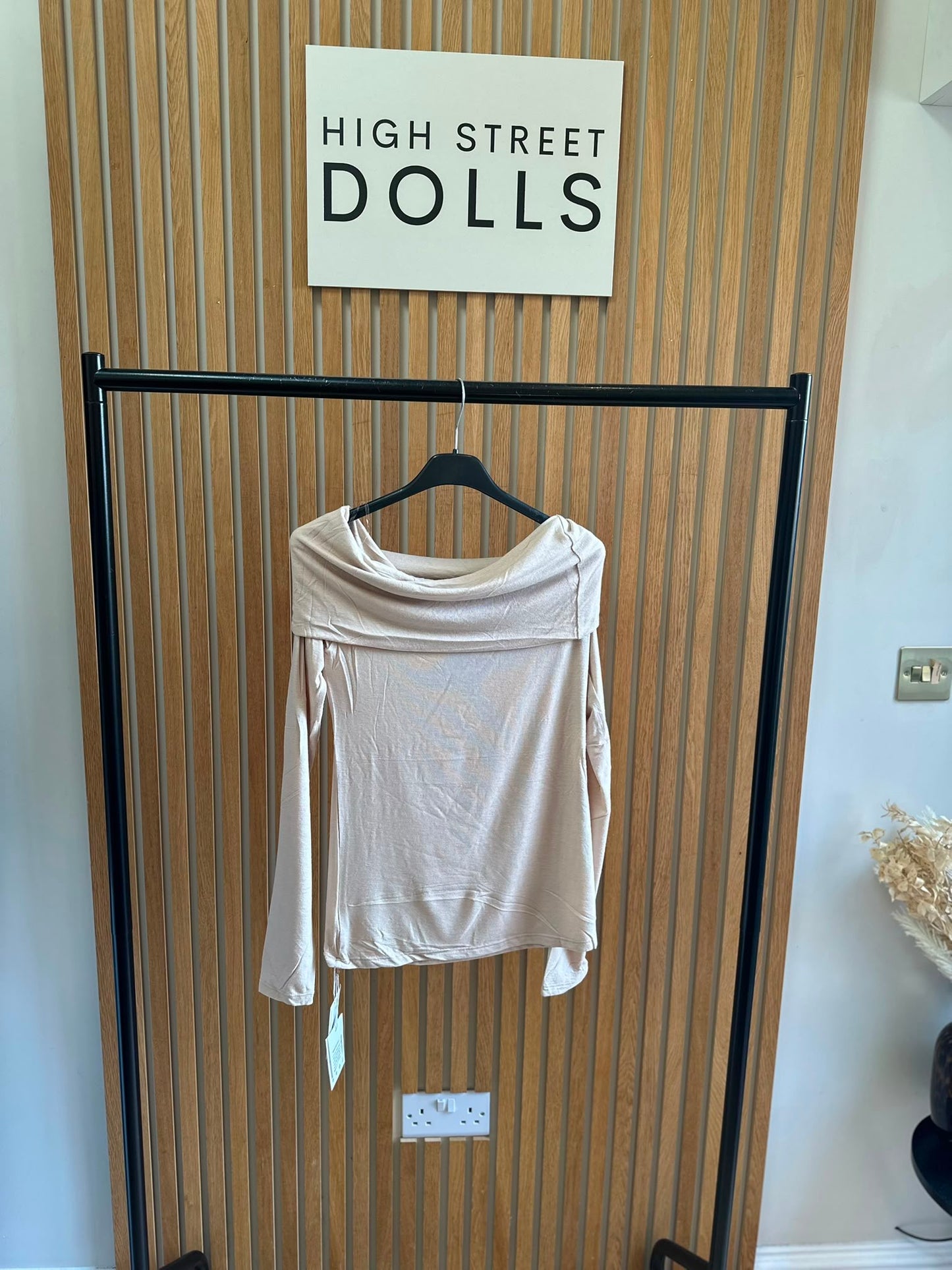 Winnie Off-Shoulder Fitted Top Long Sleeve Bardot Neckline Women’s Spring, Summer & Autumn Fashion