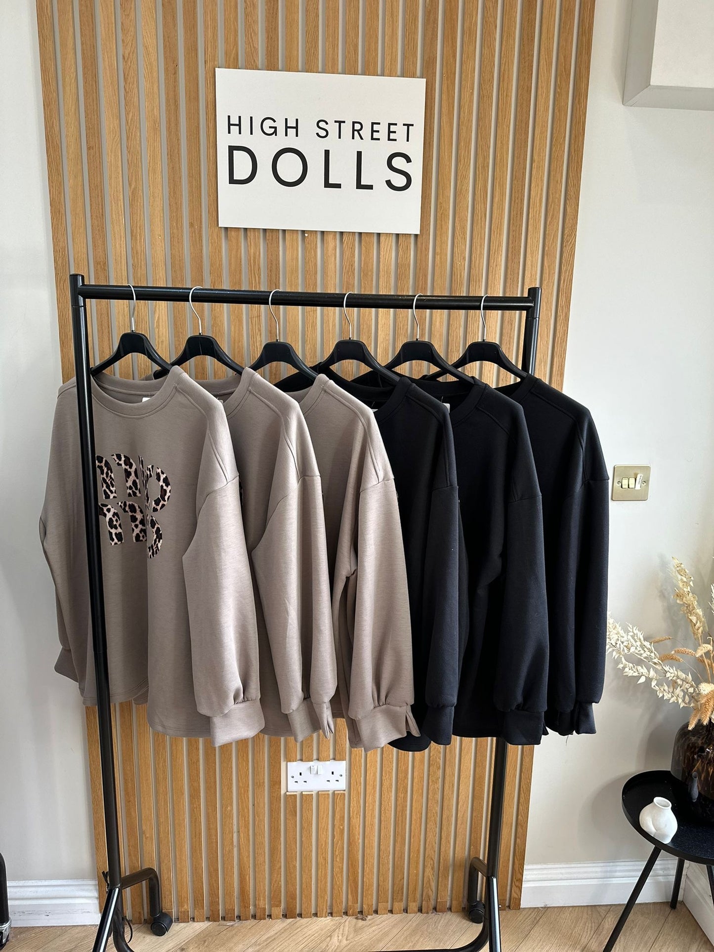 Megan sweatshirt with Leopard Print Logo